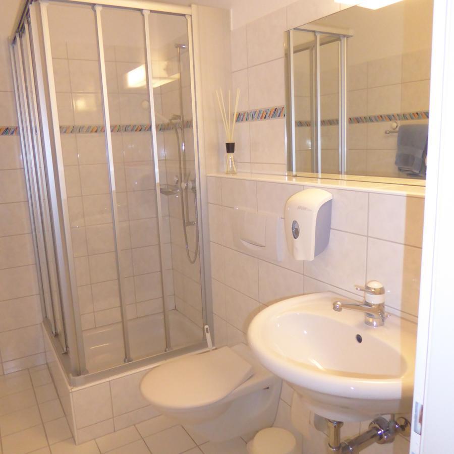 Gasthaus Zum Trauben Hotel Вайнфелден Екстериор снимка