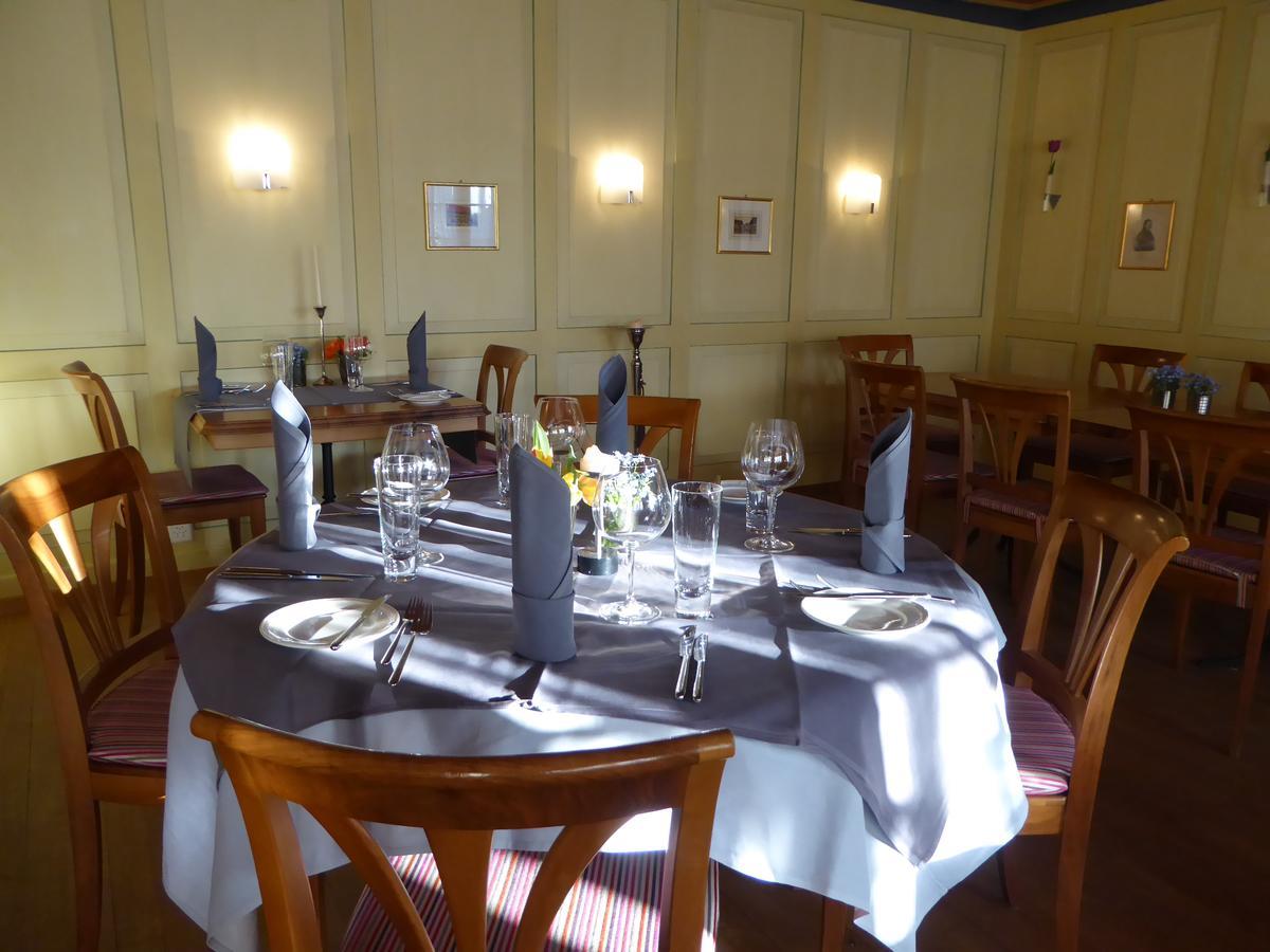 Gasthaus Zum Trauben Hotel Вайнфелден Екстериор снимка